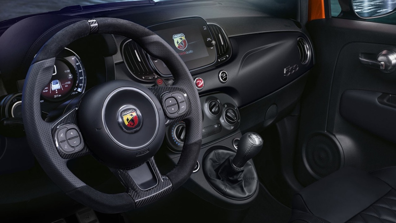 ABARTH アバルト595 695 インパネ ジャッロモデナ　FIAT ABARTH アバルト595 695 インパネ ジャッロモデナ FIAT ABARTH